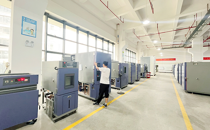 氙燈老化箱風(fēng)冷和水冷該怎么選？